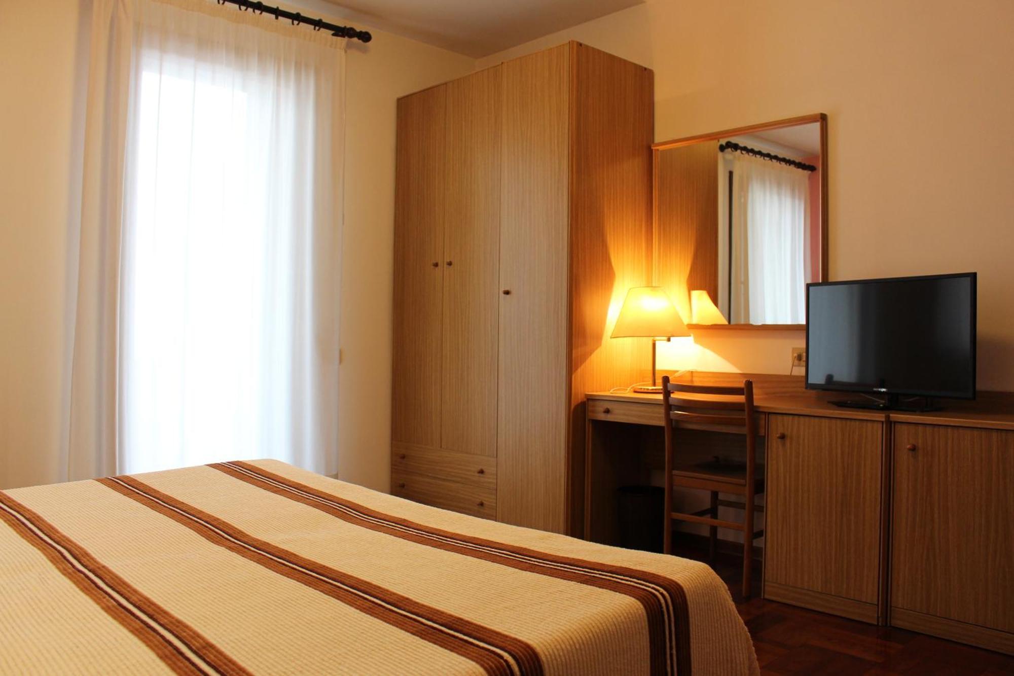 Hotel Ristorante Dotto Varago Habitación foto