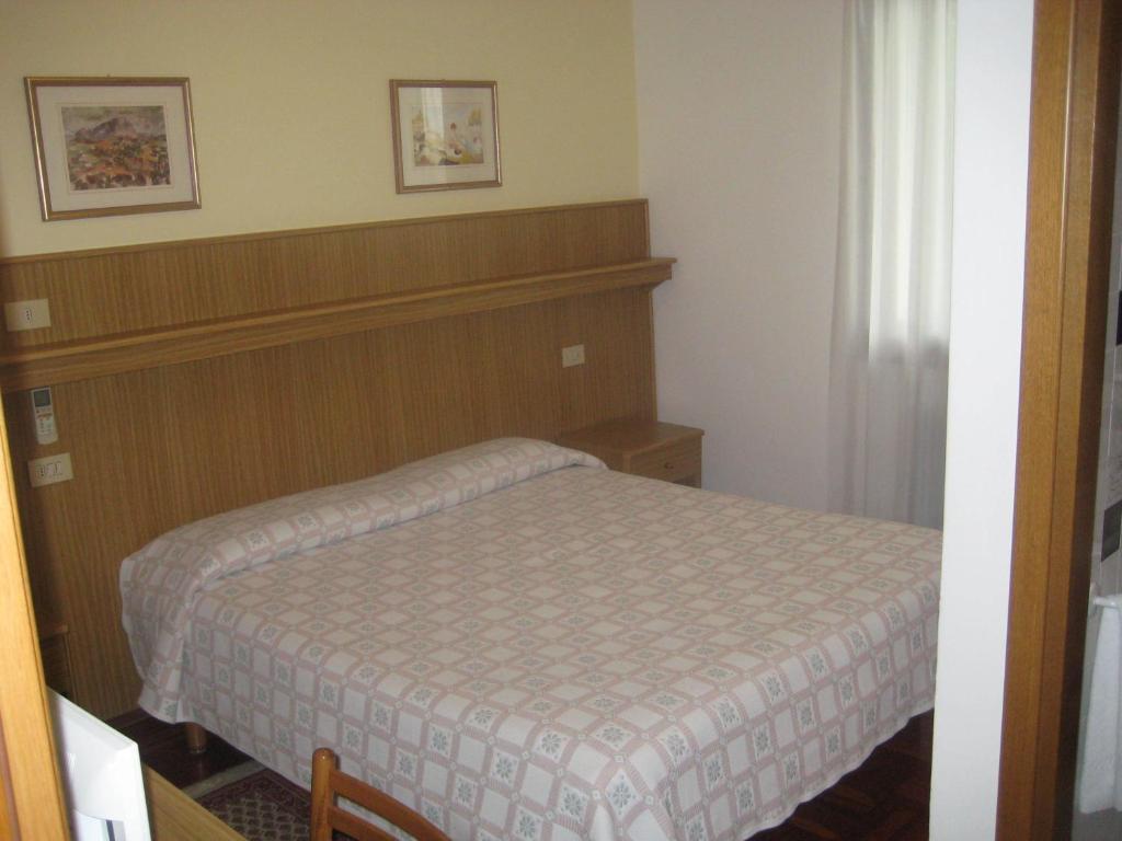 Hotel Ristorante Dotto Varago Habitación foto