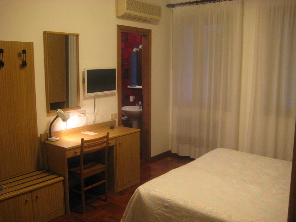 Hotel Ristorante Dotto Varago Habitación foto